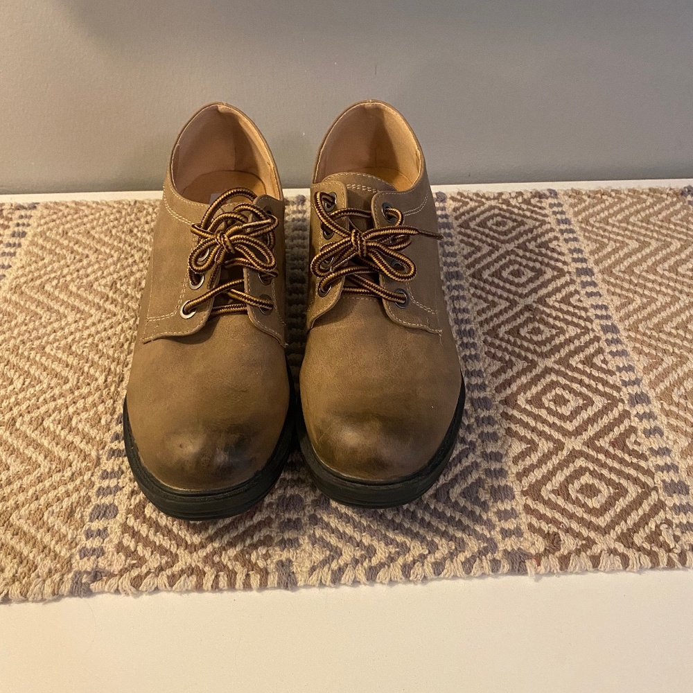 2 Lips Too beige oxfords